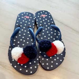 Vineyard Vines Girls Flip Flops with Pom Pom NWOT